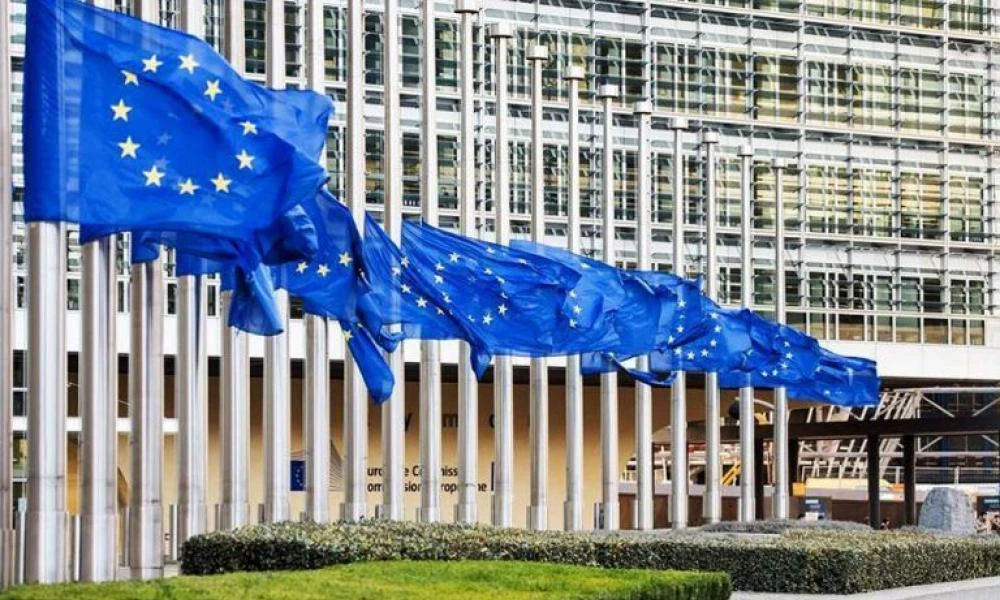 Κομισιόν: Επισημάνσεις στην Ελλάδα σχετικά με επενδύσεις, παραγωγικότητα και «κόκκινα δάνεια»